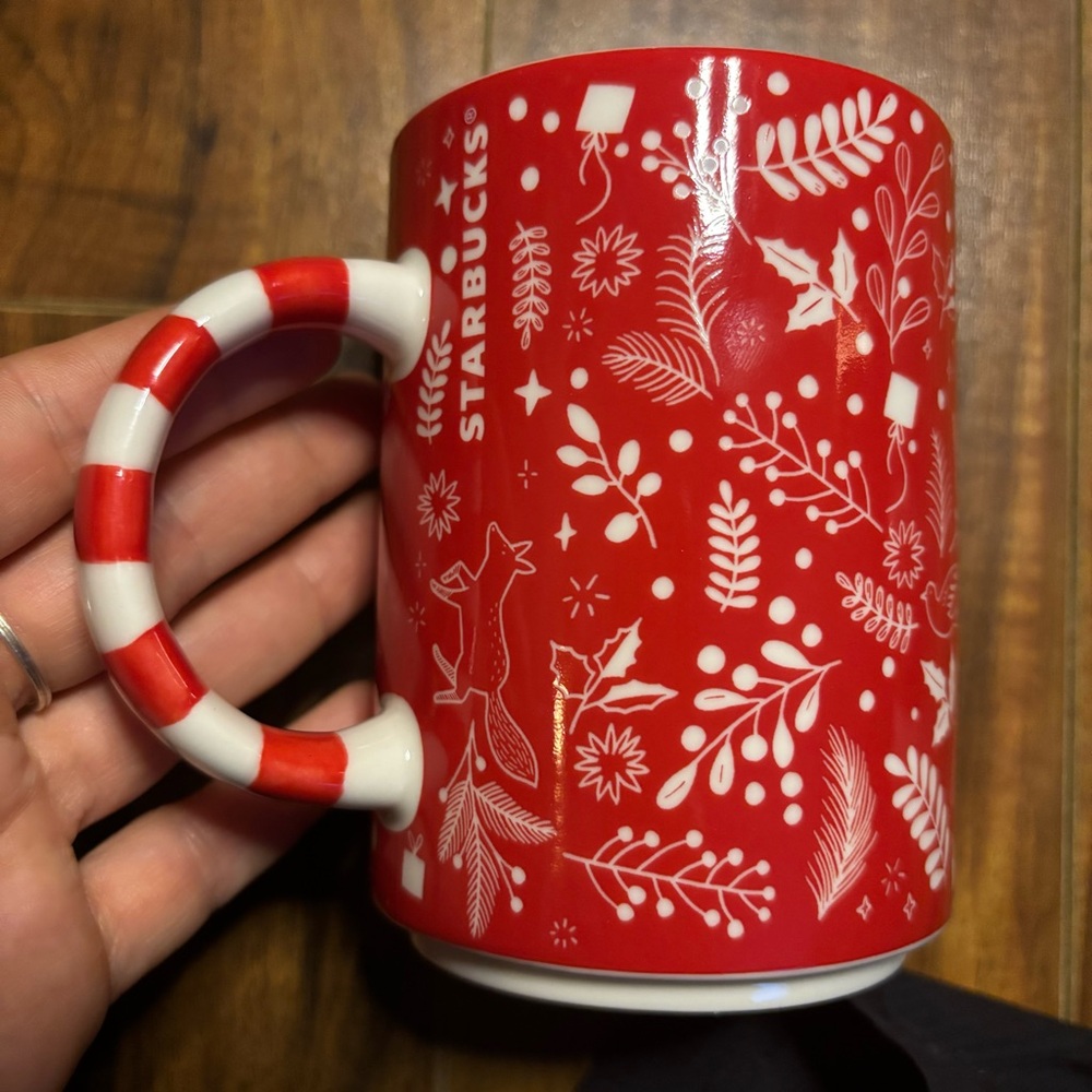 Starbucks Red/White 12oz Christmas Holiday Coffee Mug With Candy Cane Handle